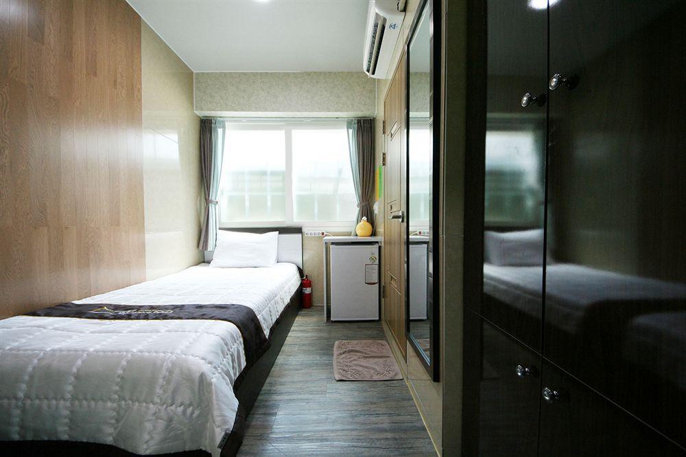 Guesthouse Myeongdong 2 Seul Dış mekan fotoğraf