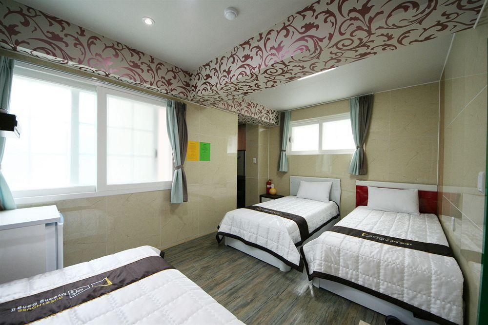 Guesthouse Myeongdong 2 Seul Dış mekan fotoğraf