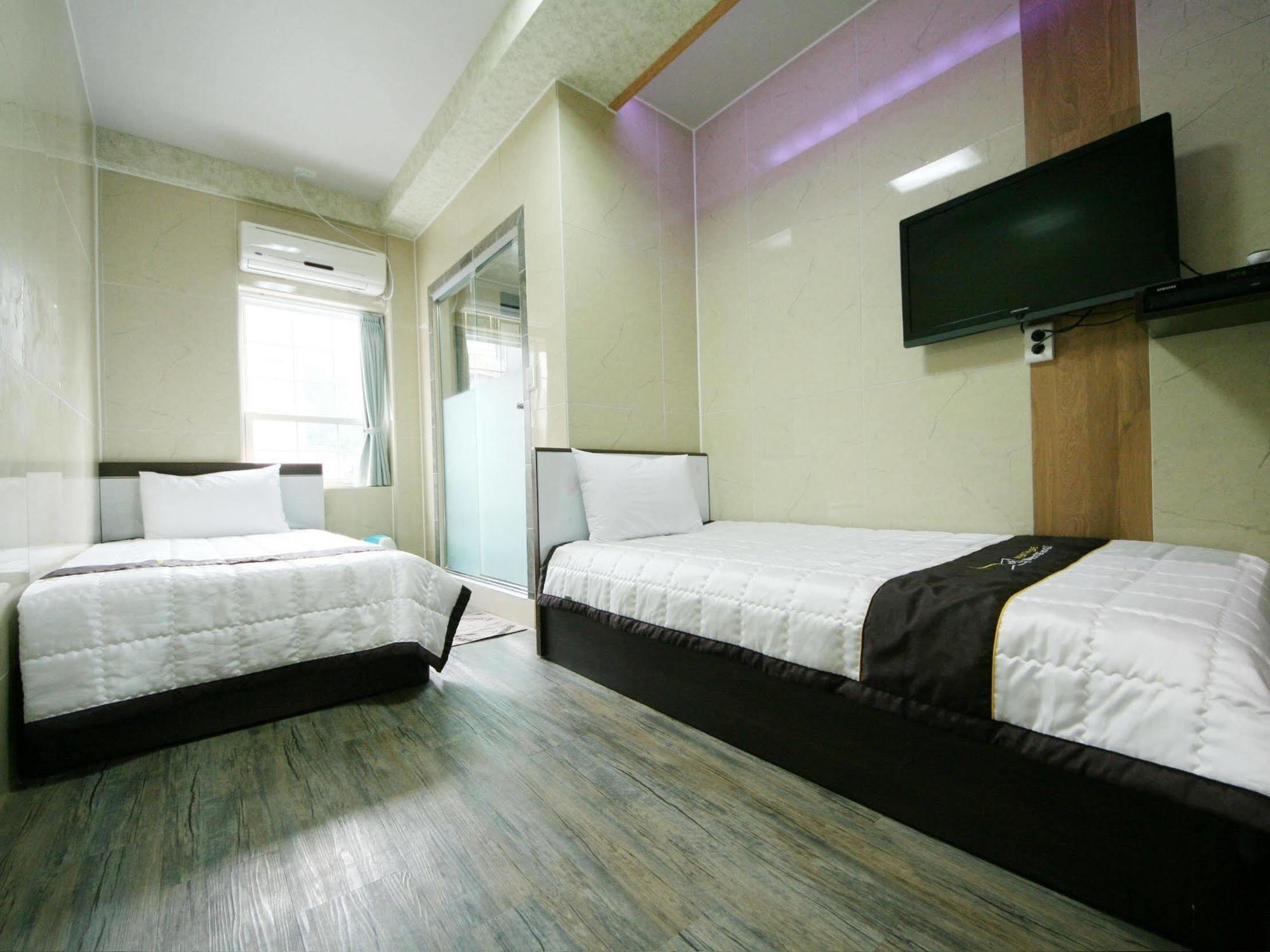 Guesthouse Myeongdong 2 Seul Dış mekan fotoğraf